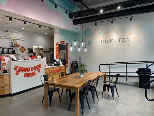 Ding Tea Williams by null
