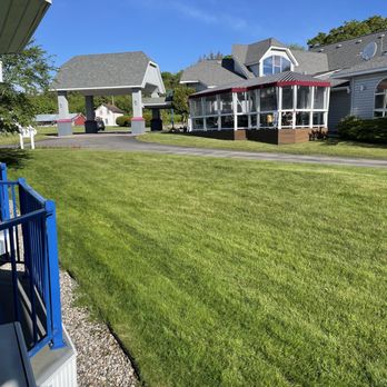 Best Western Harbour Pointe Lakefront - Front desk and breakfast building - Hotels Near Me - Saint Ignace, Michigan