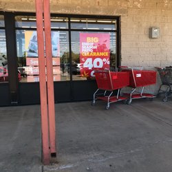 Big Lots - Clearance