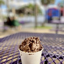 Abracadabra Ice Cream Factory - Funky Monkey with Chocolate ice crea