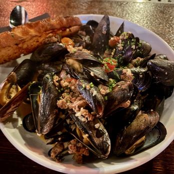 Horse Inn - MUSSELS Thai-Inspired Spicy Red Curry, Coconut Milk, Garlic, Shallot, Fresh Herbs, Lime, Served with Beer Battered Fries - Gastropubs Near Me - Lancaster, Pennsylvania