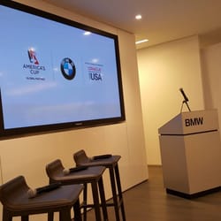 AV360 - 103" TV
