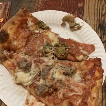 Amazona's Pizza - Pizza Near Me - Oakland, California