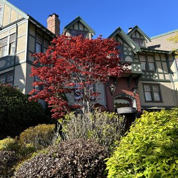 Abigail's Hotel - Abigail's Inn - Hotels Near Me - Victoria, British Columbia