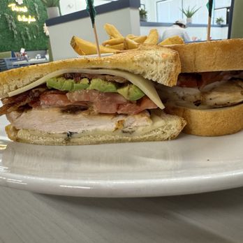 Lake Highlands Cafe - Chicken Ranch Melt - Breakfast & Brunch Near Me - Dallas, Texas Lake Highlands Cafe - Chicken Ranch Melt - Breakfast & Brunch Near Me - Dallas, Texas
