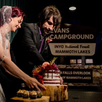 Mountain Cakery - Photo by Minaret Photography - Desserts Near Me Mountain Cakery - Photo by Minaret Photography - Desserts Near Me