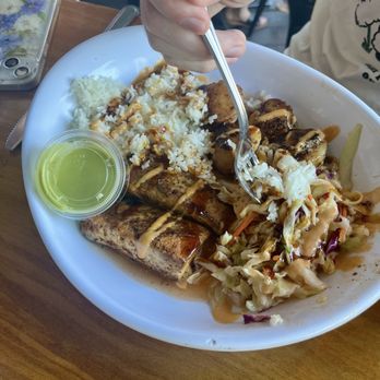 Fiddlers - Fiddler's bowl with redfish and scallops - Seafood Near Me - St. Simons, Georgia