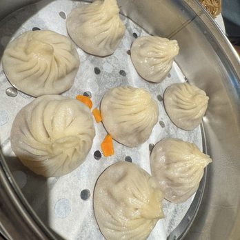 Super Dumpling - Crab and beef Xiao long bao - Chinese Near Me - Culver City, California Super Dumpling - Crab and beef Xiao long bao - Chinese Near Me - Culver City, California