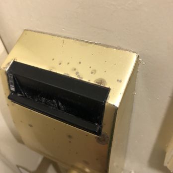 Norfolk Waterside Marriott - All the door handles are like this, they just don't give a sh*t. - Hotels Near Me - Norfolk, Virginia Norfolk Waterside Marriott - All the door handles are like this, they just don't give a sh*t. - Hotels Near Me - Norfolk, Virginia
