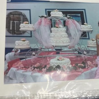 Cinco de Mayo Bakery - What we should have received - Bakeries Near Me - Aurora, Illinois