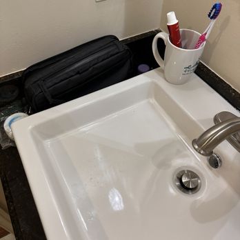 The Campbell Hotel - Zero counter top space for toiletries - Hotels Near Me - Tulsa, Oklahoma