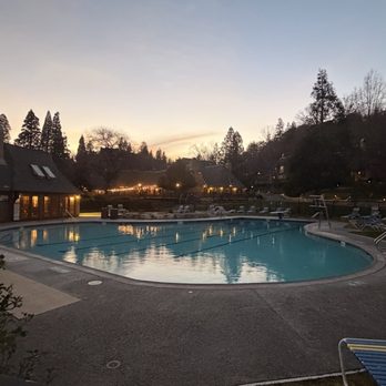 UCLA Lake Arrowhead Lodge - Pool & Grounds - Venues & Event Spaces Near Me - Lake Arrowhead, California
