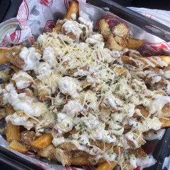 Belly's Sliders & Wings - Nest fries - Food Trucks Near Me - Carson, California Belly's Sliders & Wings - Nest fries - Food Trucks Near Me - Carson, California