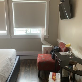 Queens Hotel - Hotels Near Me - New Westminster, British Columbia Queens Hotel - Hotels Near Me - New Westminster, British Columbia