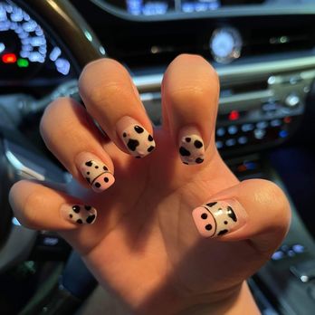 Gloss Nail Bar - 6+ weeks later. Everything remains perfect. No chip, no lift, no crack!!! - Nail Salons Near Me - Houston, Texas