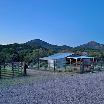 Bear Mountain Lodge - Bed & Breakfast Near Me - Silver City, New Mexico Bear Mountain Lodge - Bed & Breakfast Near Me - Silver City, New Mexico