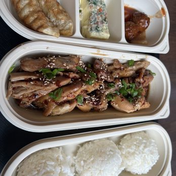 Bentoful - Main - Spicy Chicken Teriyaki, Sides - Meatball, steamed egg, dumplings - Korean Near Me - Seattle, Washington Bentoful - Main - Spicy Chicken Teriyaki, Sides - Meatball, steamed egg, dumplings - Korean Near Me - Seattle, Washington