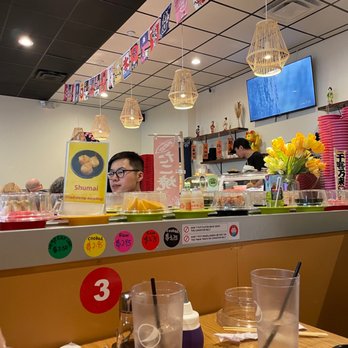 Watami Revolving Sushi Bar - Dining area - Conveyor Belt Sushi Near Me - Parma, Ohio