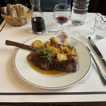 Bouillon Julien - Steak with pomme de terre - French Near Me - Paris, 75 Bouillon Julien - Steak with pomme de terre - French Near Me - Paris, 75