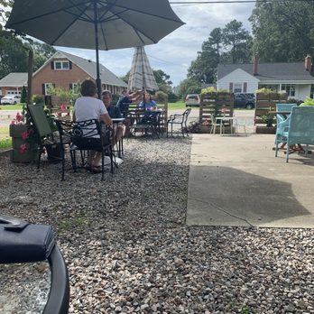 185 - So relaxing outside even in the heat of Aug - American Near Me - Poquoson, Virginia