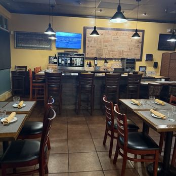 Vino e Cucina - Wine tasting bar - Italian Near Me - Long Beach, California