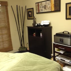 Iris' Massage Studio - Massage room