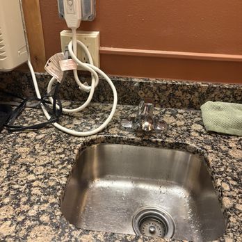 Silver Moon Inn - wires and water - Hotels Near Me - Estes Park, Colorado Silver Moon Inn - wires and water - Hotels Near Me - Estes Park, Colorado