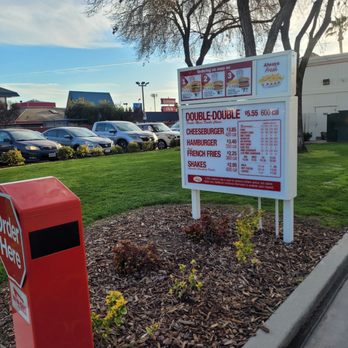In-N-Out Burger - Burgers Near Me - Fresno, California