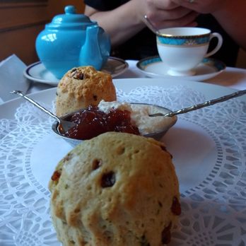 Reynolds Tavern - Bottom tier of afternoon tea: Scones - Tea Rooms Near Me - Annapolis, Maryland Reynolds Tavern - Bottom tier of afternoon tea: Scones - Tea Rooms Near Me - Annapolis, Maryland