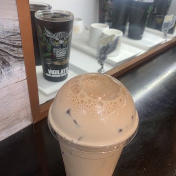 VigiLatte Artisan Coffee - Cafe Bon Bon - Coffee & Tea Near Me - Lahaina, Hawaii