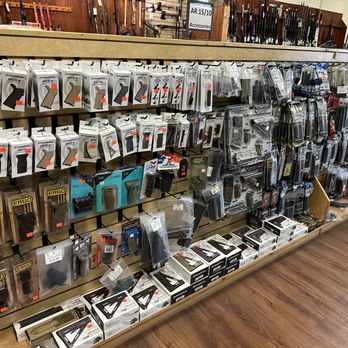 Rob's Guns - Guns & Ammo Near Me - Farmington, Missouri Rob's Guns - Guns & Ammo Near Me - Farmington, Missouri