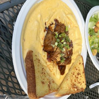 Sierra Woods Lodge - Mac and cheese with brisket - Hotels Near Me - Emigrant Gap, California Sierra Woods Lodge - Mac and cheese with brisket - Hotels Near Me - Emigrant Gap, California