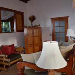 Hana Sunrise House - TV / Sitting area - we spent the least amount of time in this area!