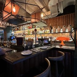 Arume - Indoor bar area