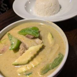 Old Tom - Unbelievably delicious Thai. 5 Stars.