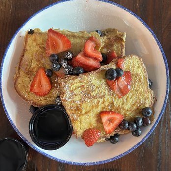 Kitchen 15 - TRADITIONAL FRENCH TOAST - Breakfast & Brunch Near Me - Sacramento, California