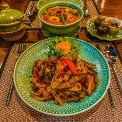 Baan Thai - Saftige Entenbrust mit Nudeln