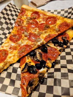Straight from New York Pizza by null