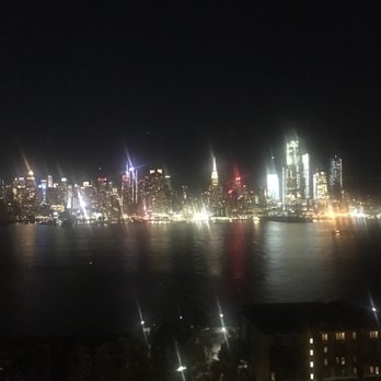 Hamilton Park - Parks Near Me - Weehawken, New Jersey