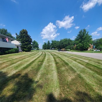 Sean's Lawns - Nothin better than clean linea - Snow Removal Near Me Sean's Lawns - Nothin better than clean linea - Snow Removal Near Me