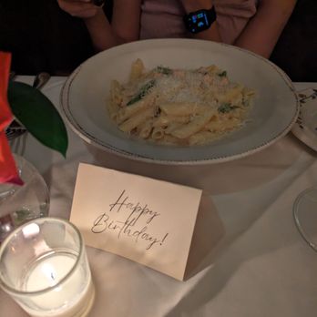 Carmine's - Lennette Con Salmone - Italian Near Me - Bellevue, Washington