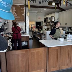 Peach & Pine - Front counter - smells delicious