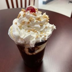 Jen & Kerri’s Ice Cream station - Wow!!! It was an amazing hot fudge sundae