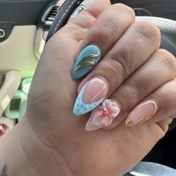 Diamond Nails - The old set as they were the cutest summer vibes too