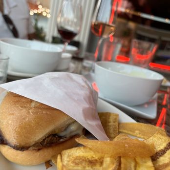 Deluxe 1717 - Cuban Sandwich - American Near Me - Pasadena, California