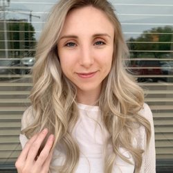 Beautiful J is showing off her fresh beautiful blonde low maintenance roots