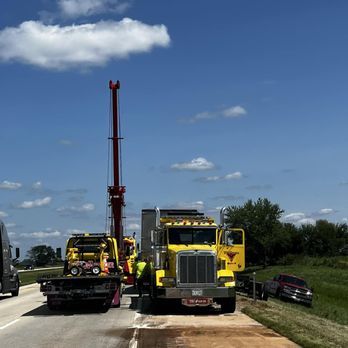 Tripower Towing & Recovery - Towing Near Me - Effingham, Illinois Tripower Towing & Recovery - Towing Near Me - Effingham, Illinois