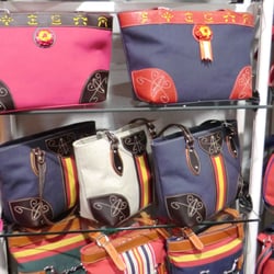 Zings - Bolsos taurinos y de España de Robin Ruth, Trajes de luces y Pureza