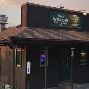 Mo's Willow Pub and Grub - Pubs Near Me - Willow Springs, Illinois