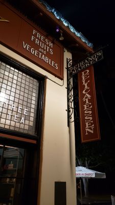 Peirano's by null